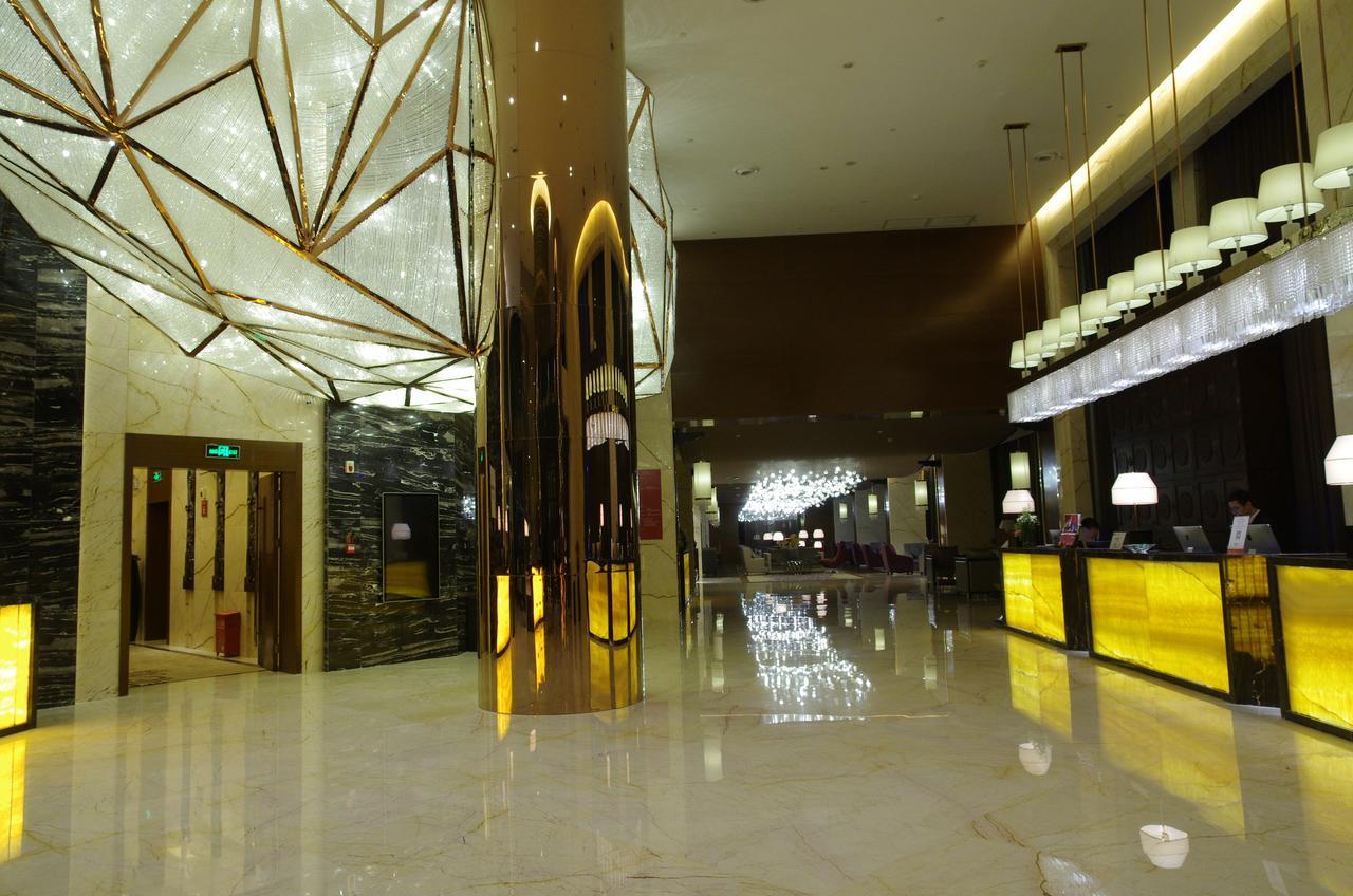Argyle Grand Hotel Xingyi  Zewnętrze zdjęcie
