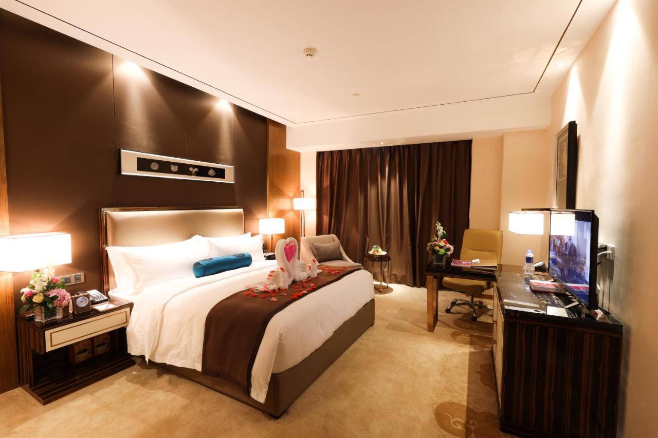 Argyle Grand Hotel Xingyi  Zewnętrze zdjęcie