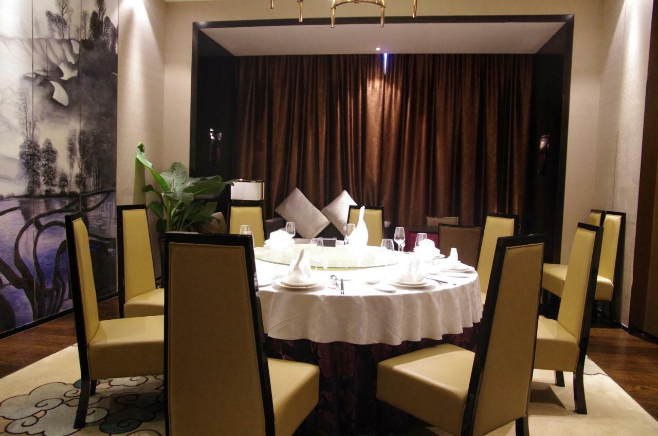 Argyle Grand Hotel Xingyi  Zewnętrze zdjęcie
